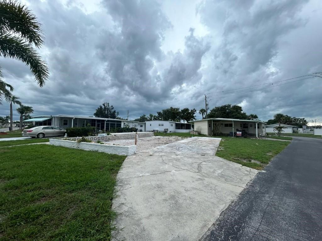 5302 Chateau Ln., Bradenton, FL 34207
