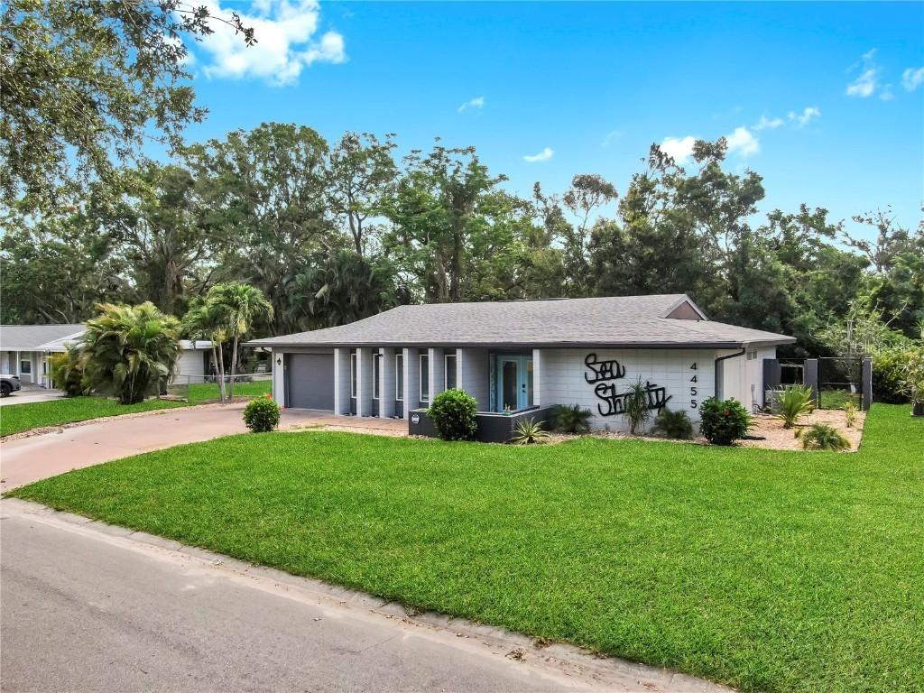 4455 Emerald Ridge Dr., Sarasota, FL 34233