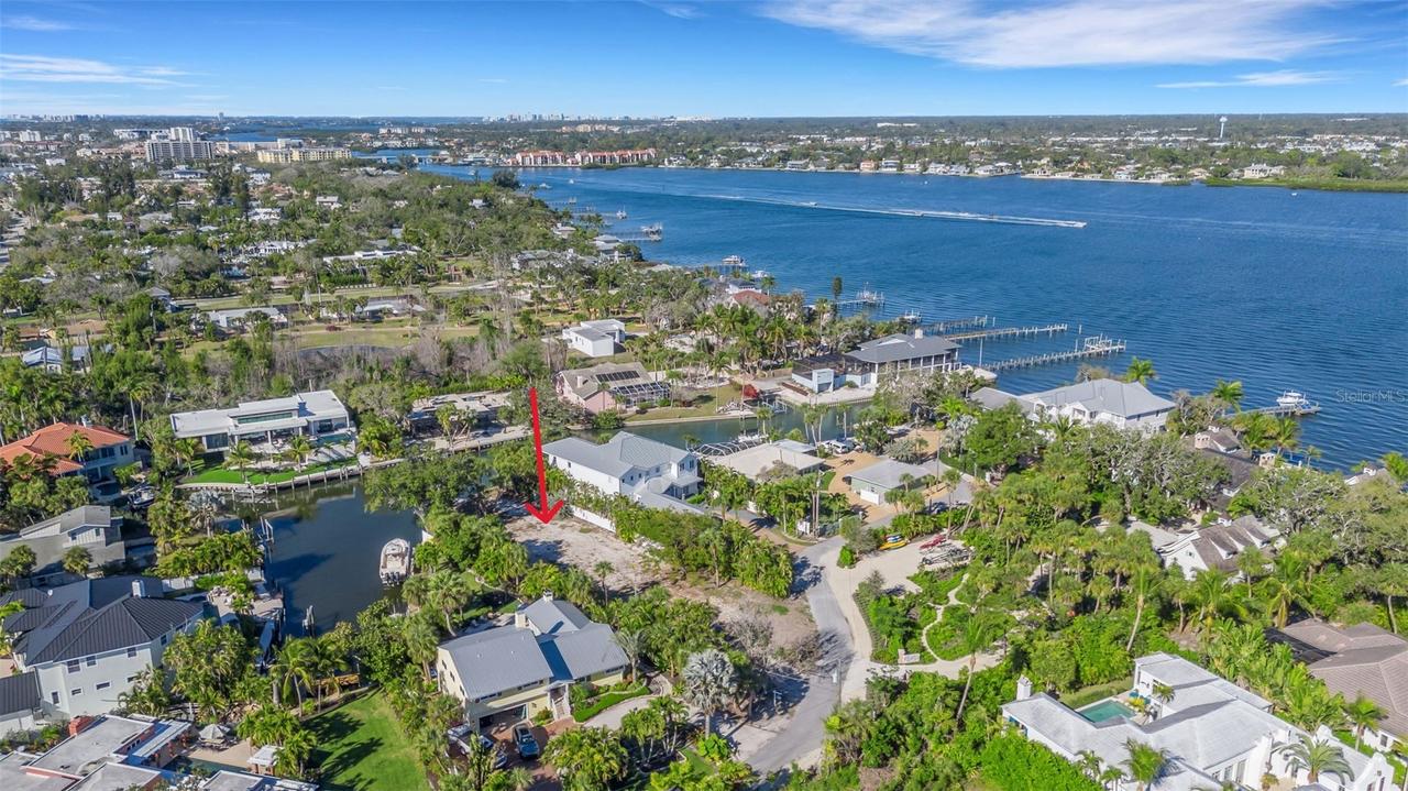 1231 Starboard Ln., Sarasota, FL 34242