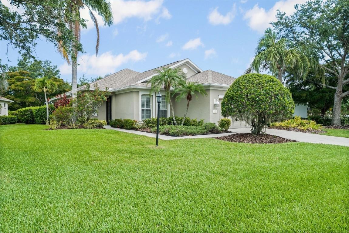 7424 Sea Island Ln., Bradenton, FL 34201