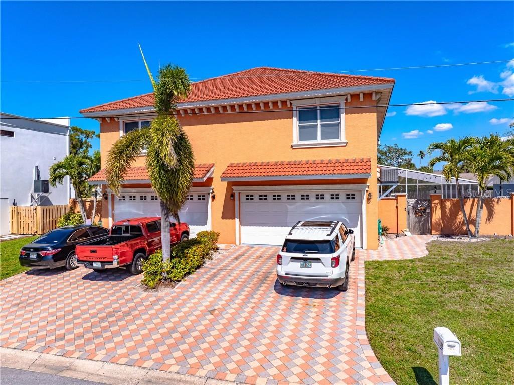 2119-2125 Montclair Dr. #2119 & 2125, Sarasota, FL 34231