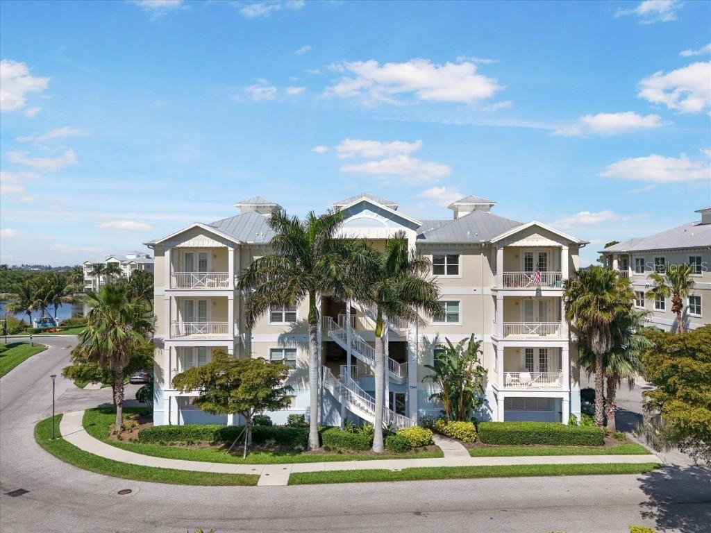 7840 34th Ave #303, Bradenton, FL 34209