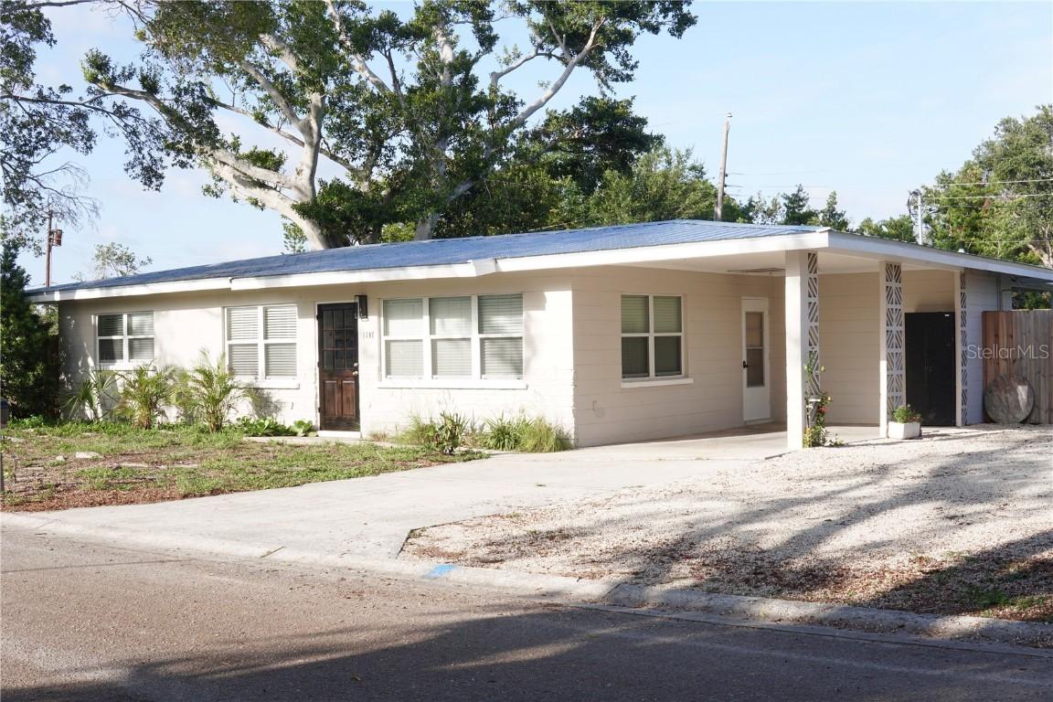1207 65th St., Bradenton, FL 34209