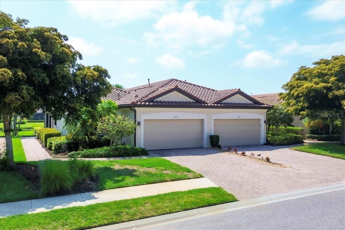 5863 Cavano Dr., Sarasota, FL 34231