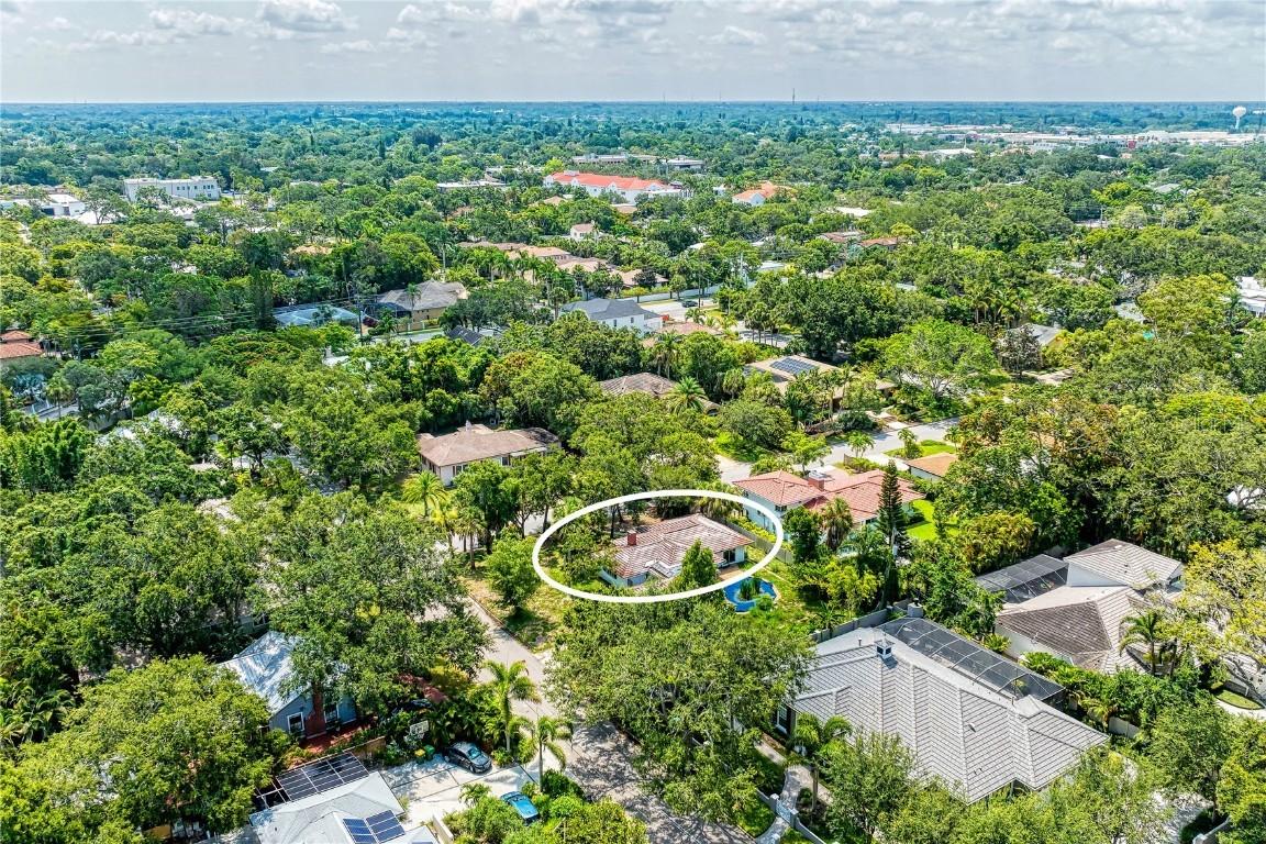 2504 Mulberry Ter., Sarasota, FL 34239