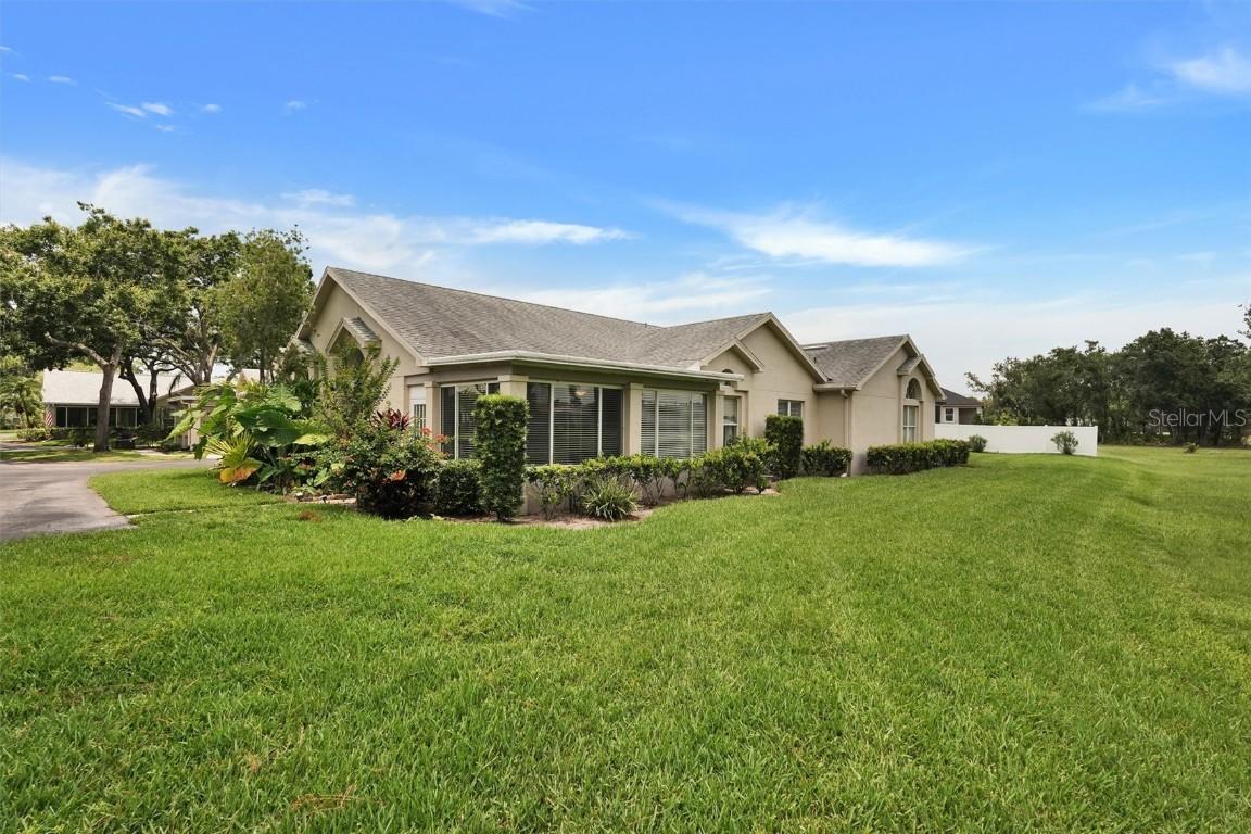 1112 Golfview Woods Dr., Sun City Center, FL 33573