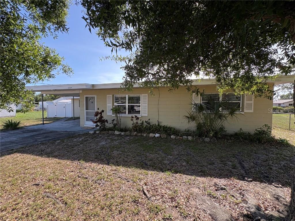 1224 38th St., Bradenton, FL 34205