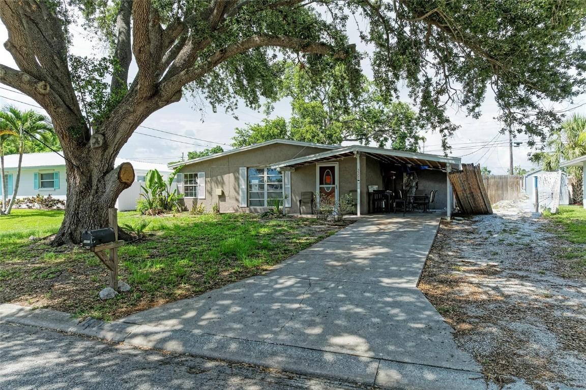 3307 Miami Pl., Bradenton, FL 34207