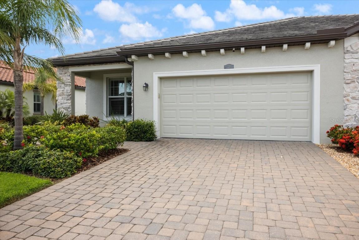 2316 Springhaven Ln., Lakewood Ranch, FL 34211