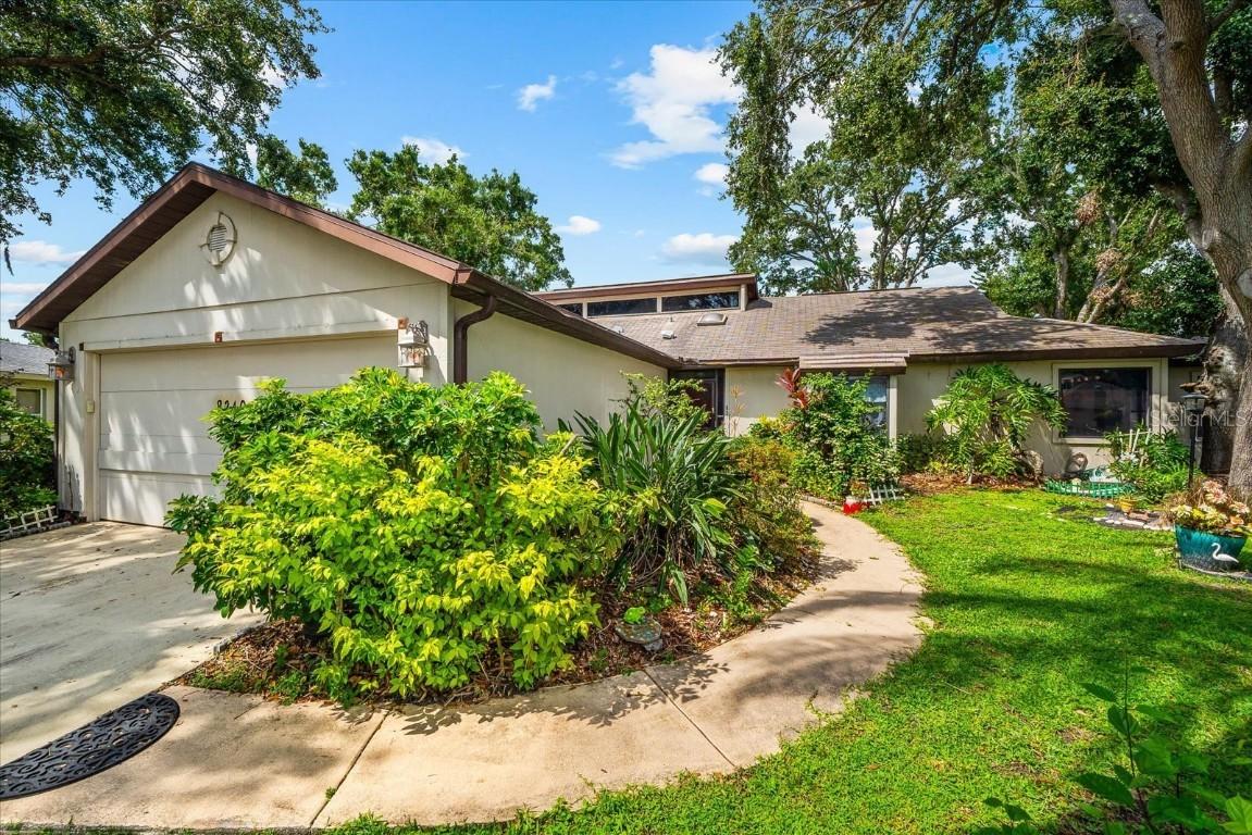 8240 Cypress Lake Dr., Sarasota, FL 34243
