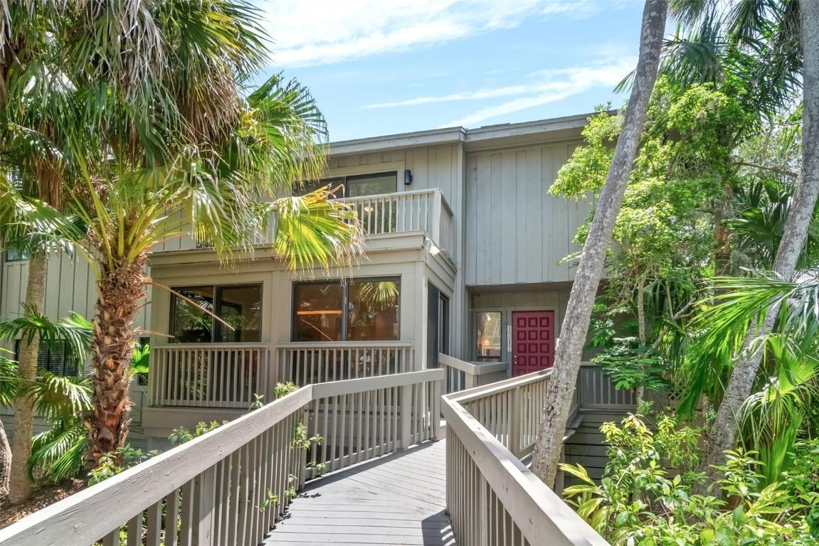 1347 Landings Dr. #6, Sarasota, FL 34231