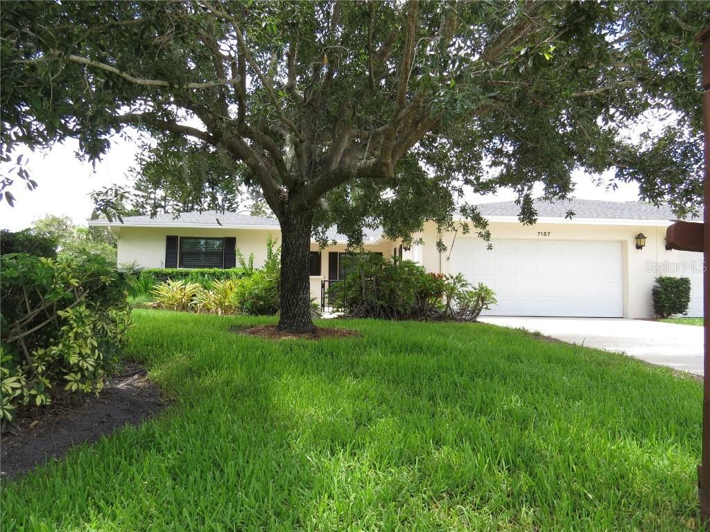 7157 Fairway Bend Cir., Sarasota, FL 34243