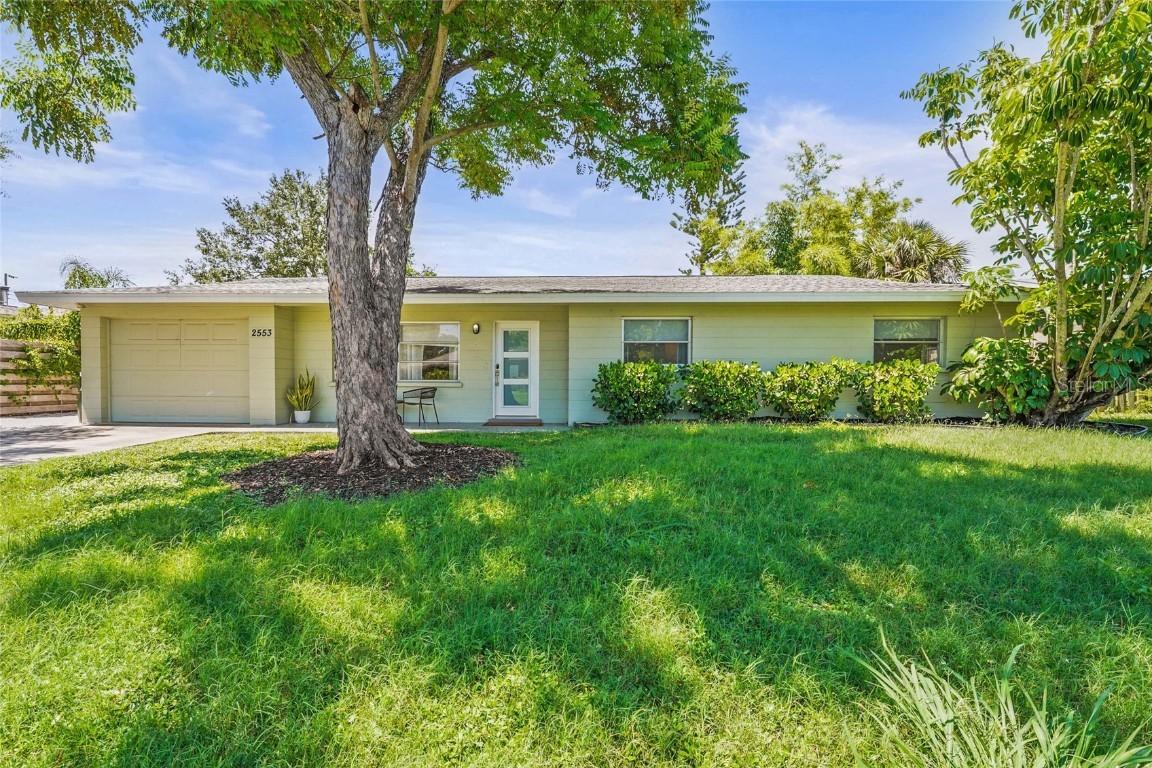 2553 Britannia Rd., Sarasota, FL 34231