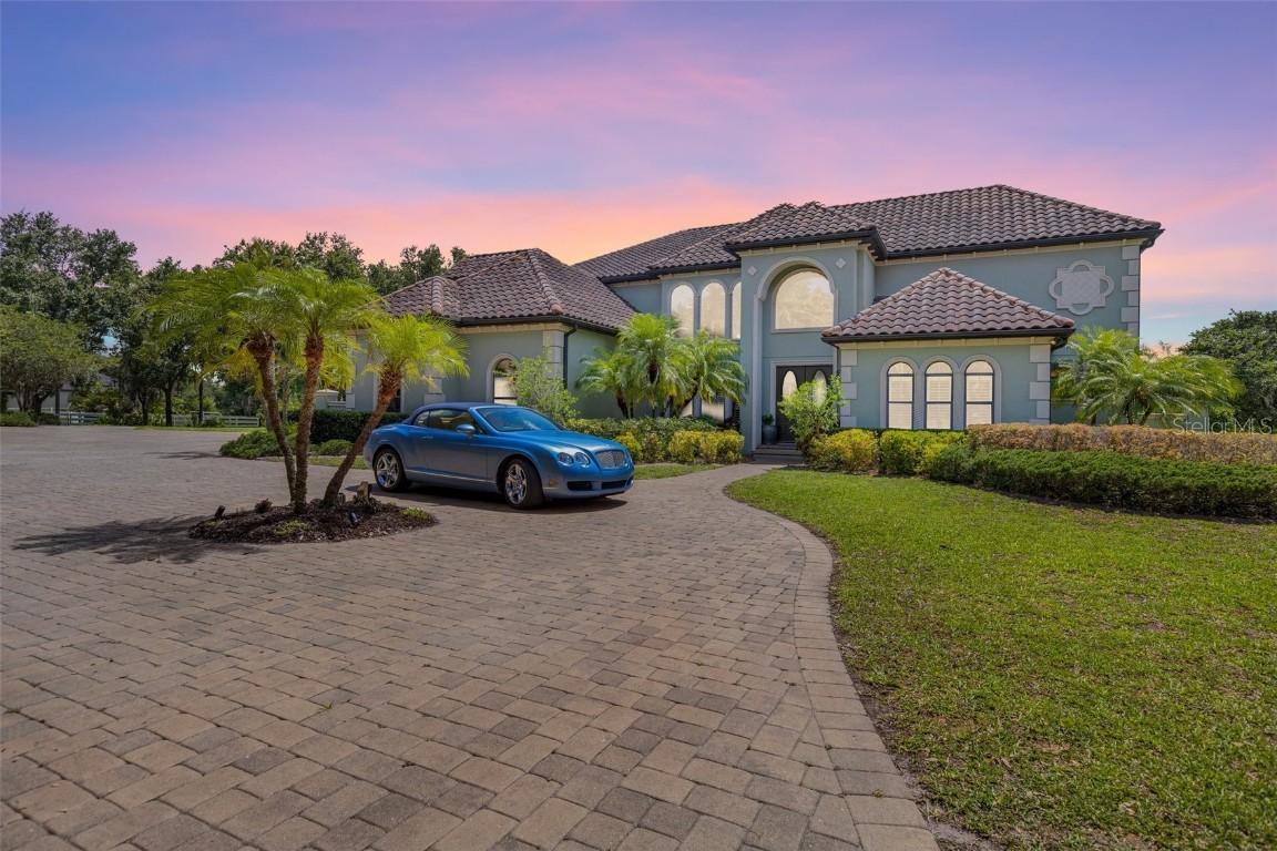 21210 77th Ave., Bradenton, FL 34202
