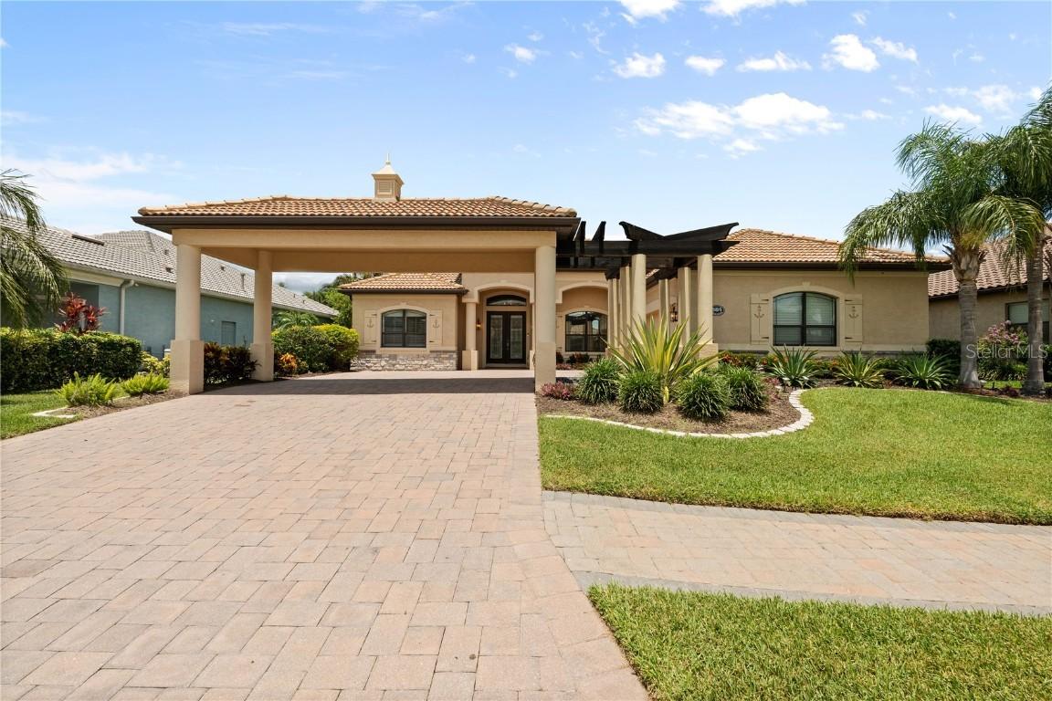 584 Mast Dr., Bradenton, FL 34208