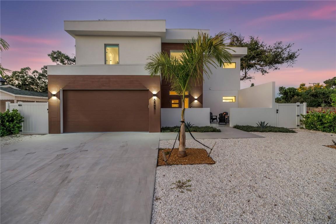 2065 Goldenrod St., Sarasota, FL 34239