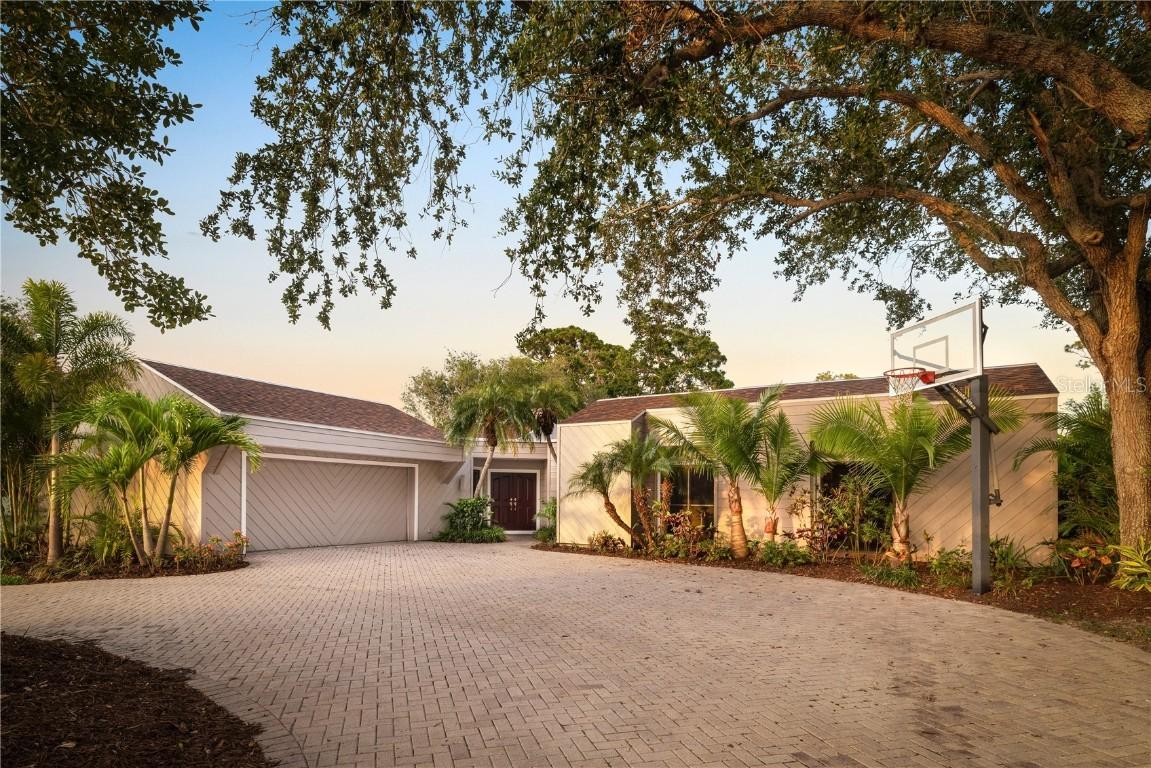 3658 Torrey Pines Way, Sarasota, FL 34238