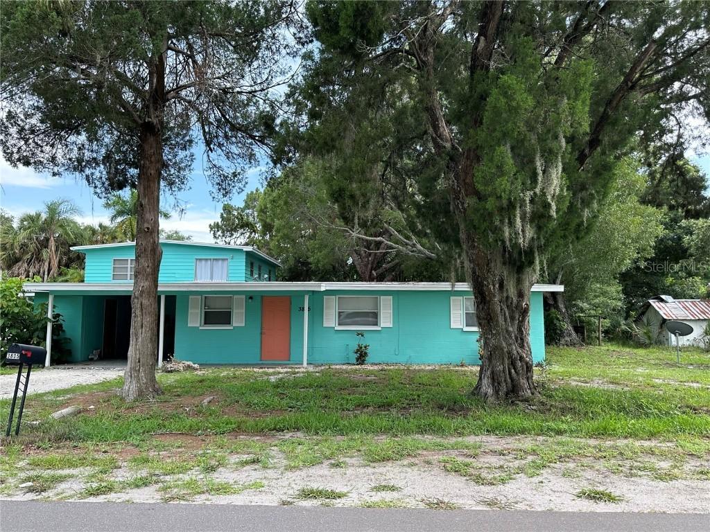 704 38th St., Bradenton, FL 34205