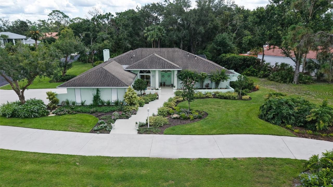7604 Weeping Willow Cir., Sarasota, FL 34241