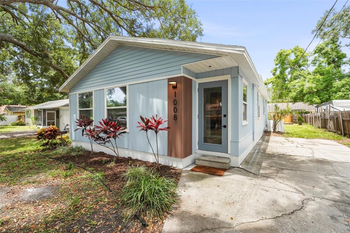 1008 37th St., Bradenton, FL 34205