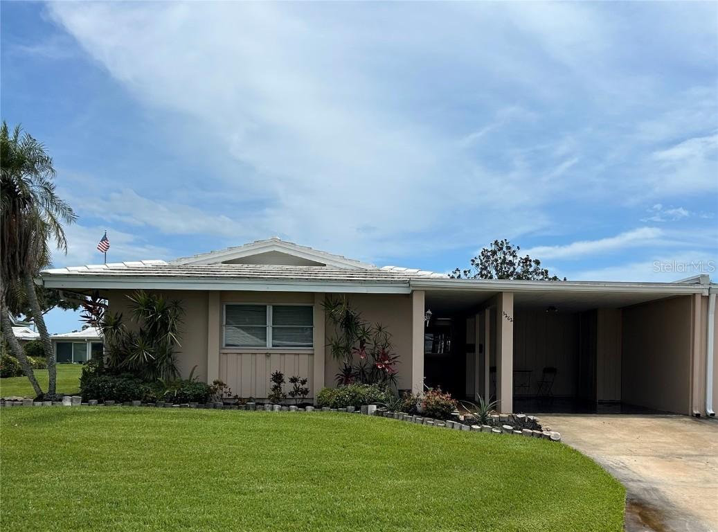3262 Brunswick Ln. #707, Sarasota, FL 34239