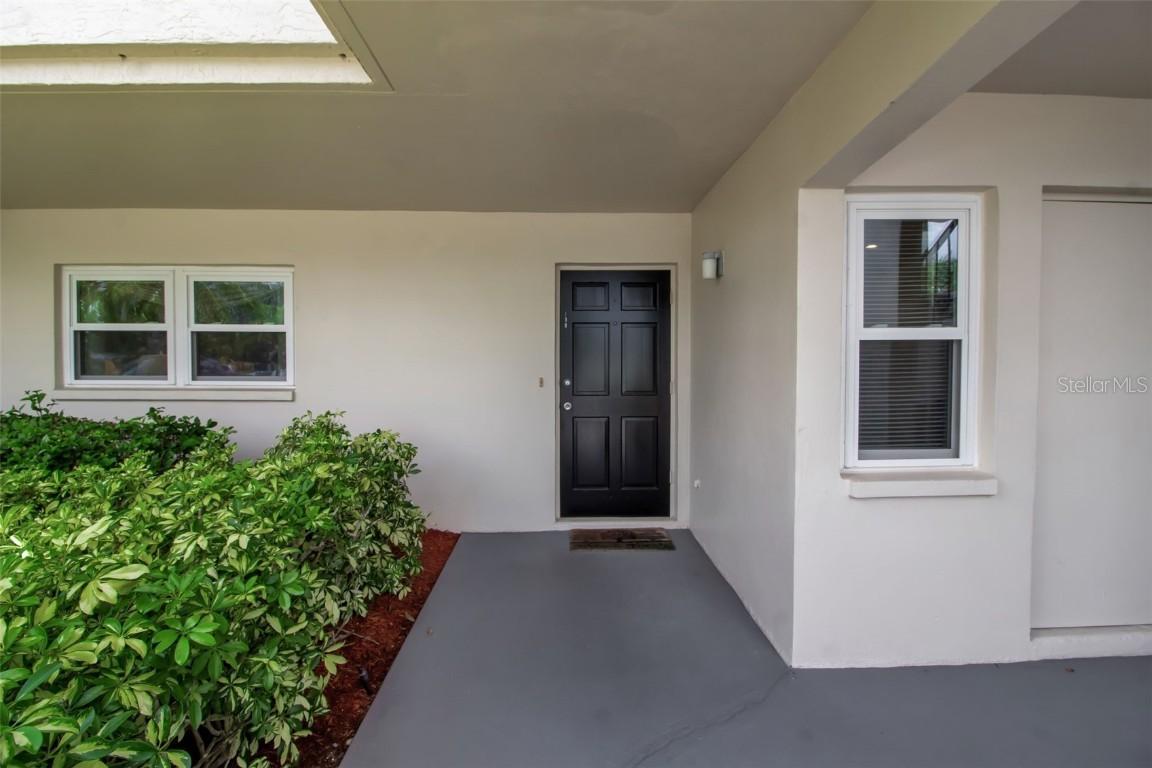 7301 W. Country Club Dr. #108, Sarasota, FL 34243