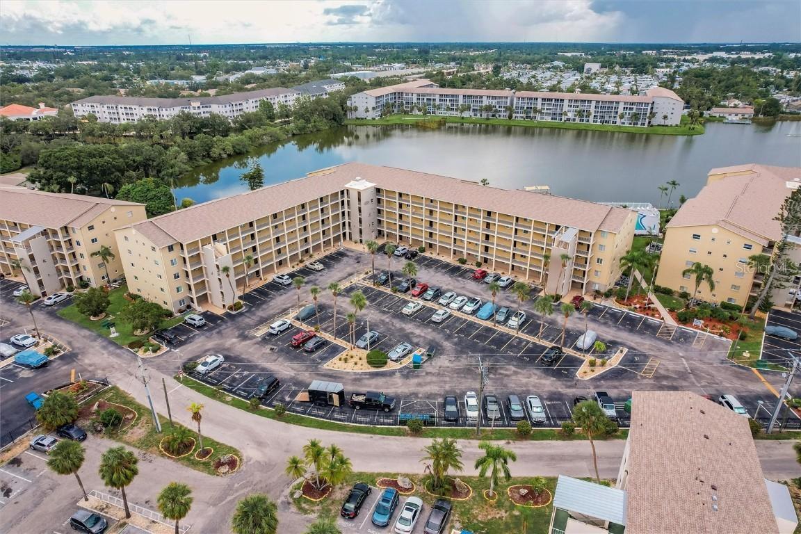 3635 Lake Bayshore Dr. #J-410, Bradenton, FL 34205