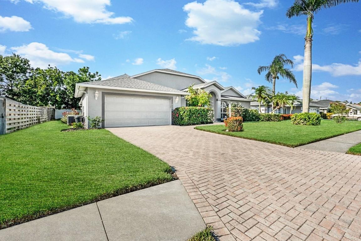 5206 19th Ave., Bradenton, FL 34209