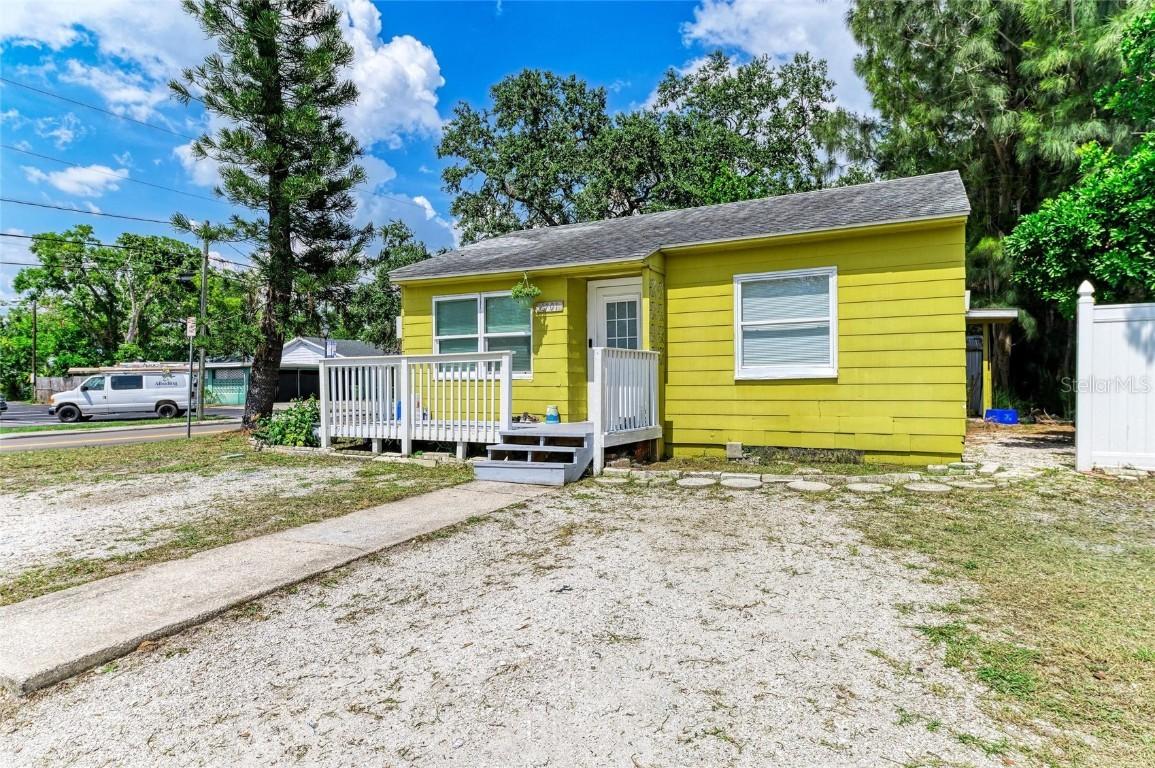 1701 13th St., Bradenton, FL 34205