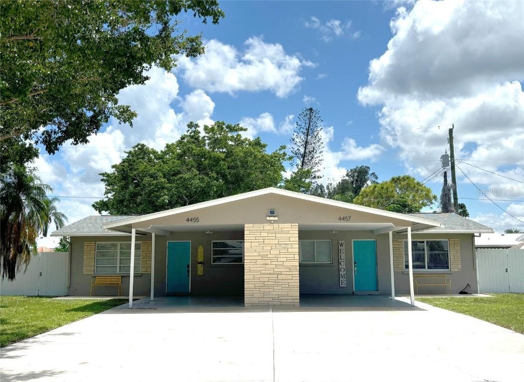 4455 - 4457 87th Street Ct., Bradenton, FL 34210