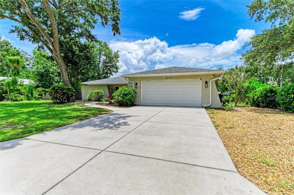 2512 Jamaica St., Sarasota, FL 34231