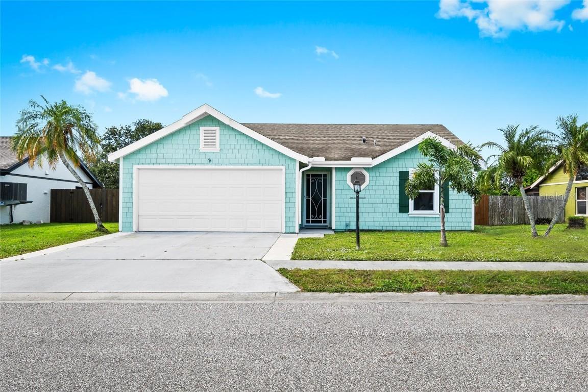 3551 65th Avenue Cir., Sarasota, FL 34243