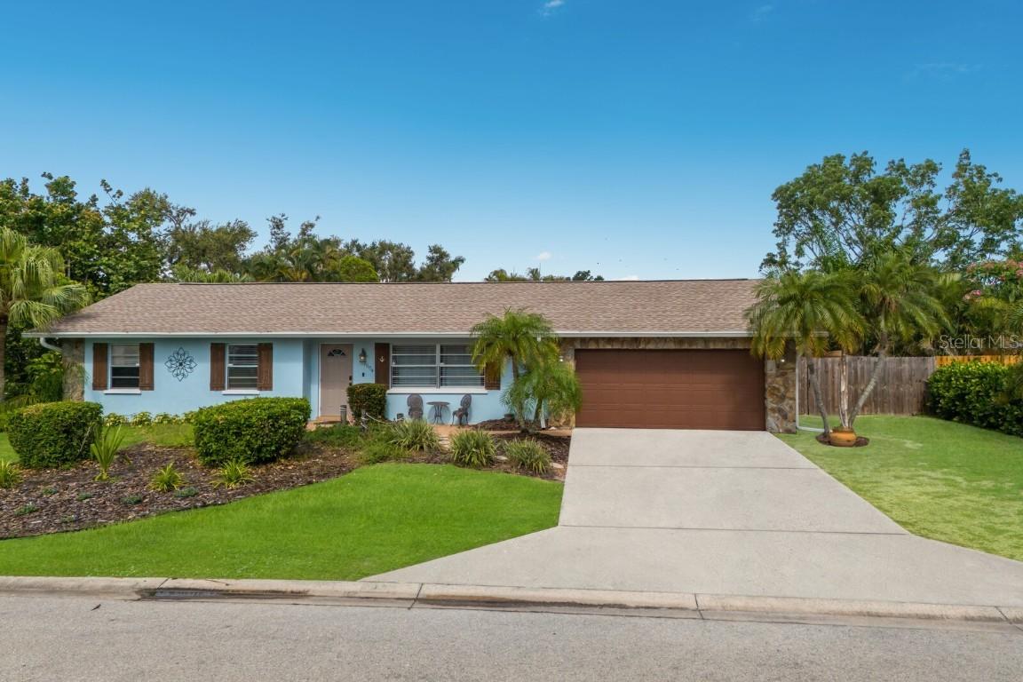 1004 68th St., Bradenton, FL 34209