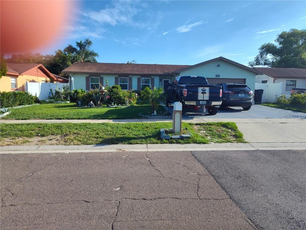1209 Croydonwood Cir., Brandon, FL 33510