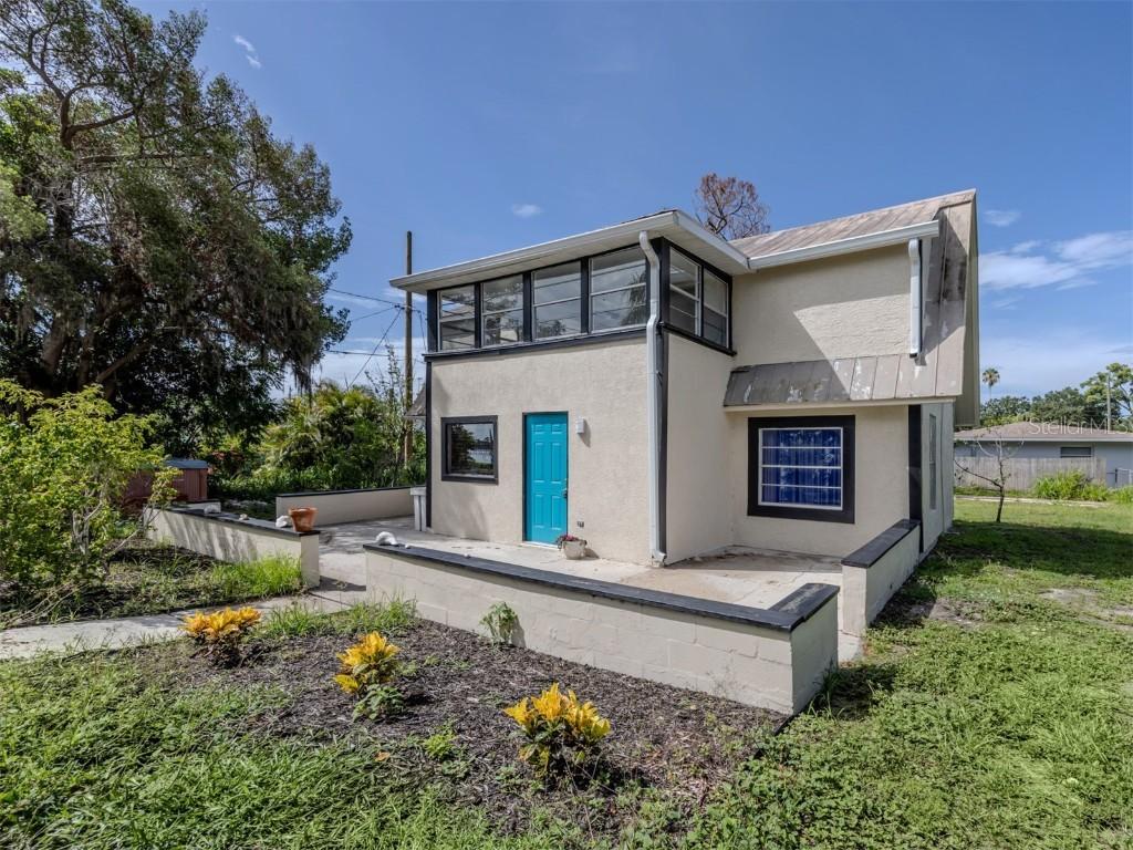 305 Chauncey Ave., Bradenton, FL 34208