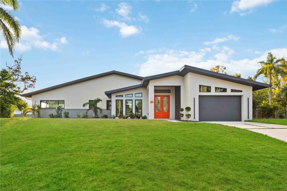 3636 Mineola Dr., Sarasota, FL 34239