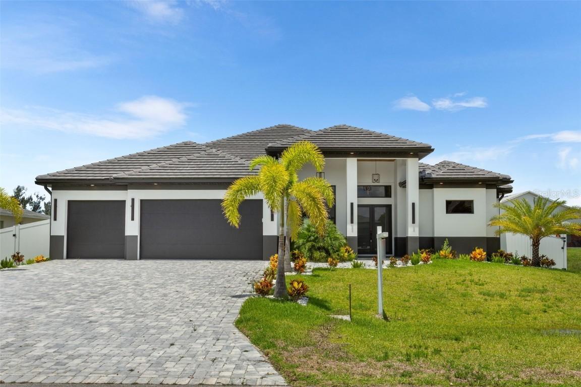 10 SW 33rd Ave., Cape Coral, FL 33991
