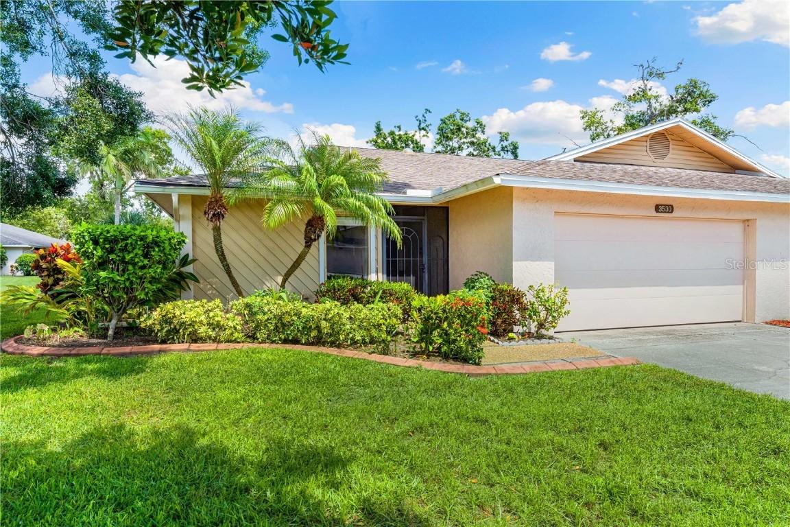 3530 Wilkinson Woods Dr. #14, Sarasota, FL 34231