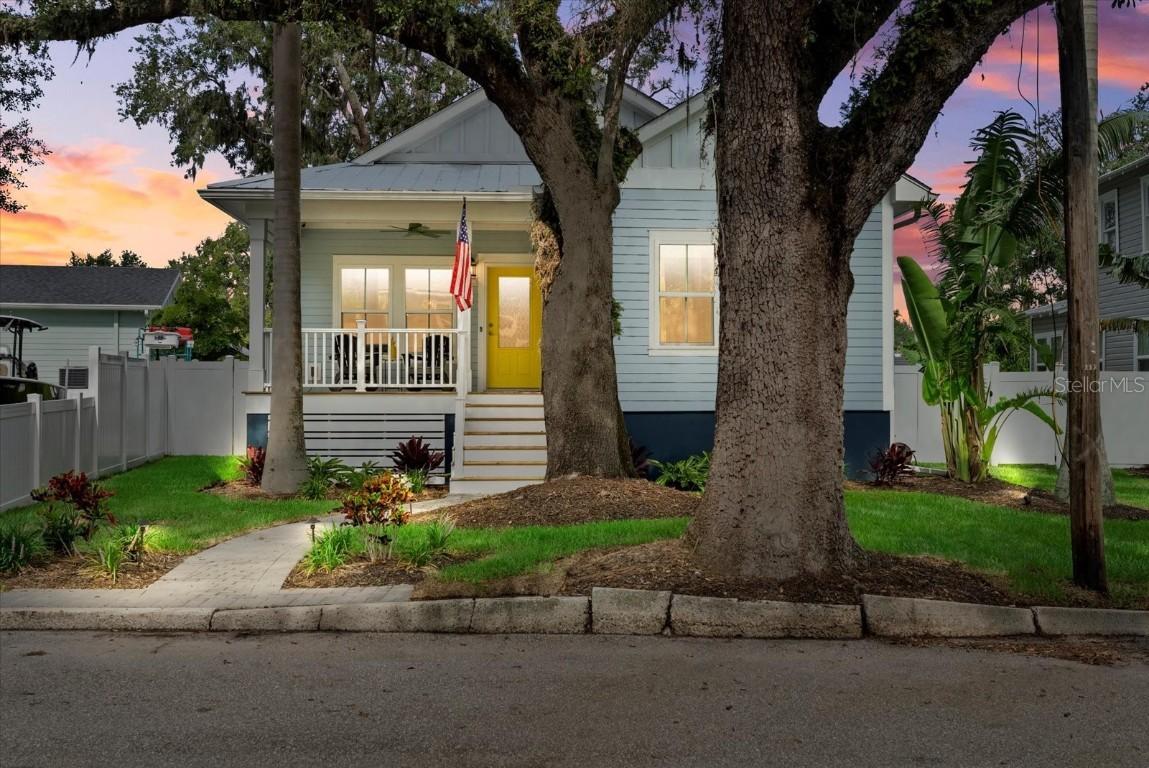 112 17th St., Bradenton, FL 34208