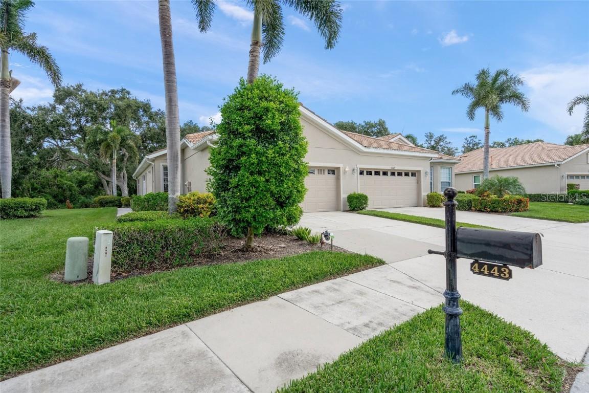4443 Kariba Lake Ter., Sarasota, FL 34243