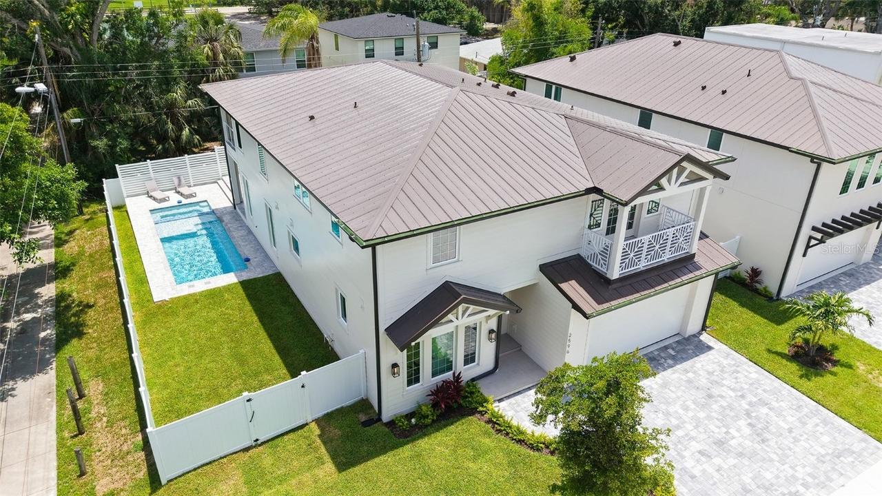 2596 Floyd St., Sarasota, FL 34239