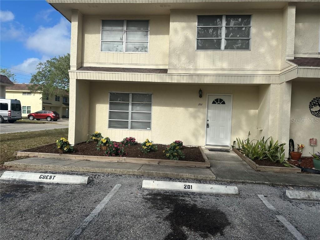 201 Elliot Ave., Sarasota, FL 34232