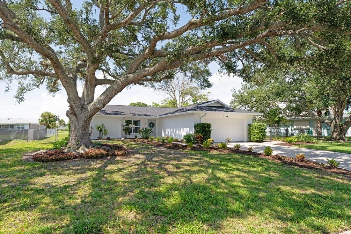 7308 17th Ave., Bradenton, FL 34209