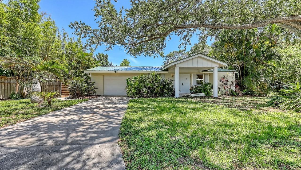 626 46th St., Sarasota, FL 34234