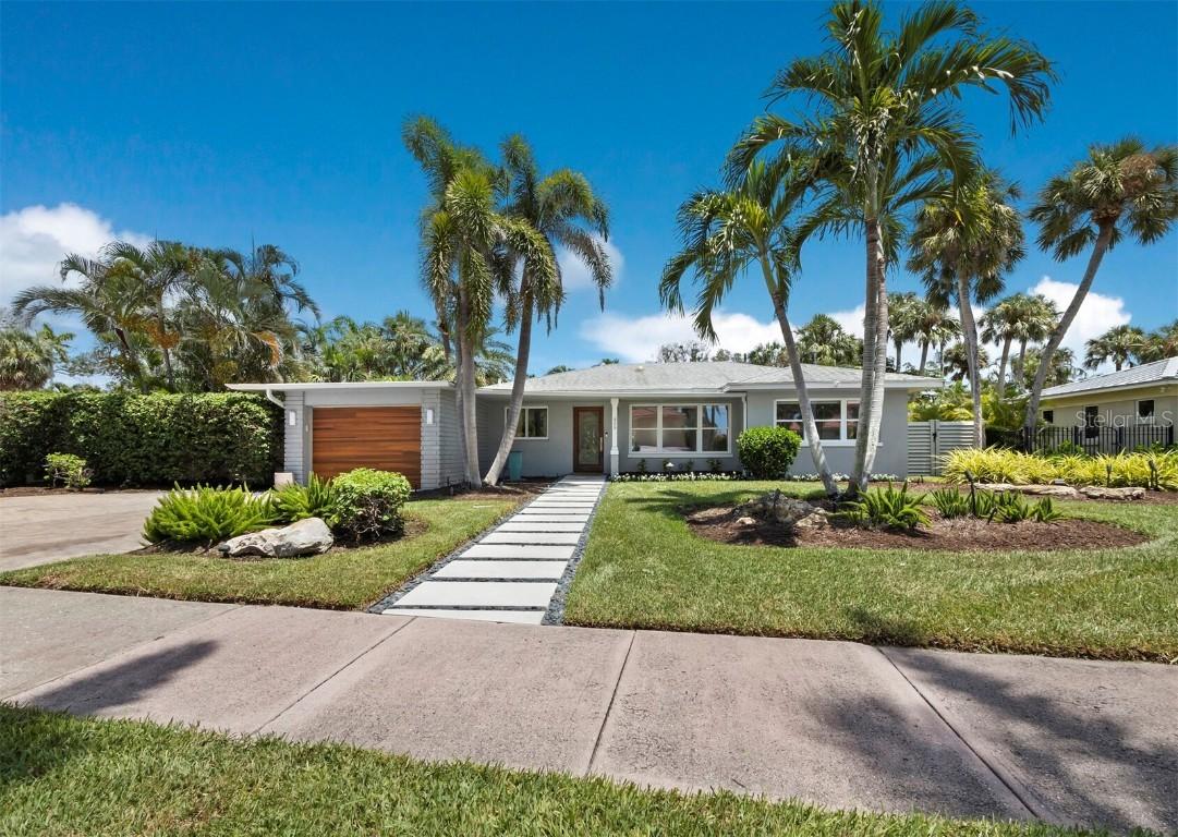 409 N Washington Dr., Sarasota, FL 34236