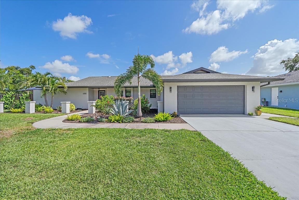 4396 Pasadena Cir., Sarasota, FL 34233