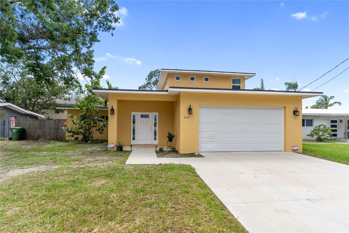204 21st St., Bradenton, FL 34208