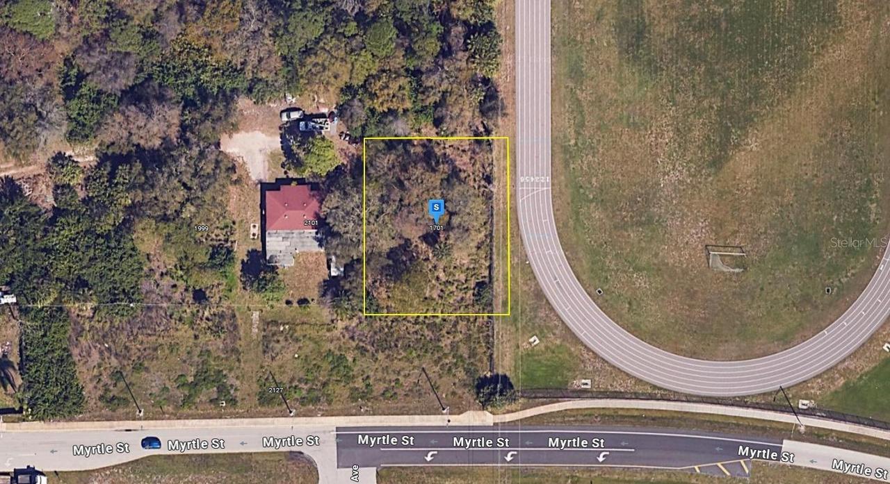 1701 Carmichael Ave., Sarasota, FL 34234