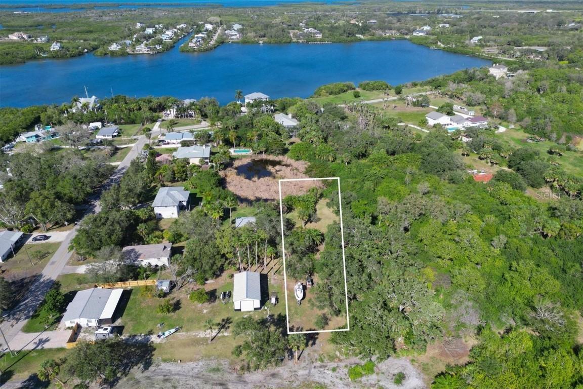 1256 Bayshore Dr., Terra Ceia, FL 34250