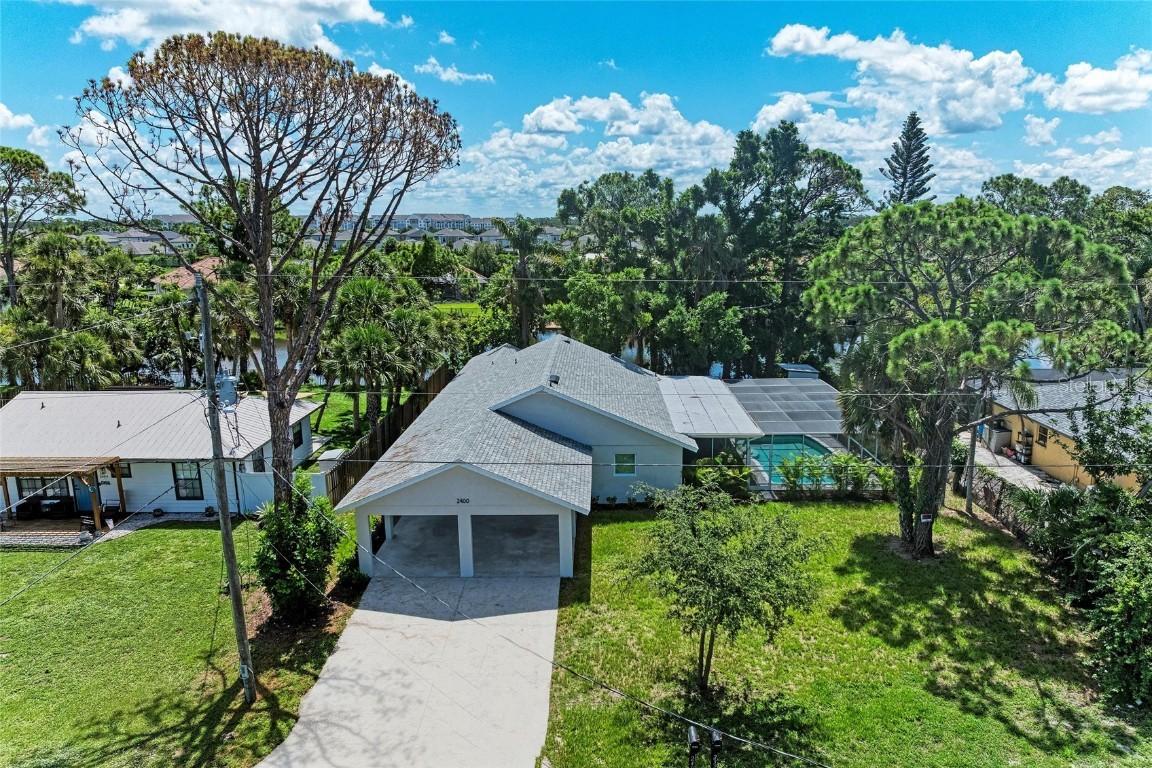 2400 Lake Shore Dr., Nokomis, FL 34275